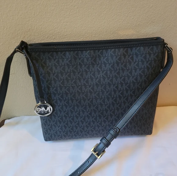 Michael kors crossbody bag - Picture 7 of 15